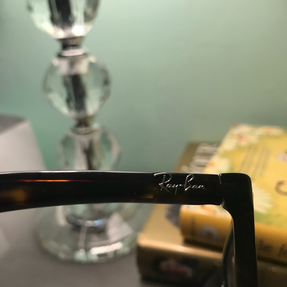 Ray Ban glasses. - Picture 2 of 3
